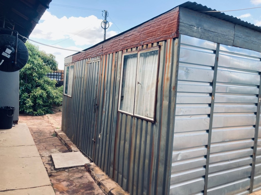 2 Bedroom Property for Sale in Mabopane Unit X North West
